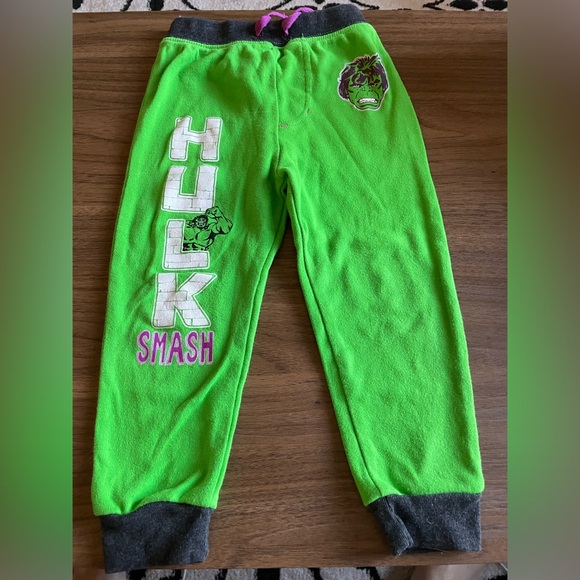 4 Pairs of Marvel Sweatpants 24 Month - Picture 3 of 5